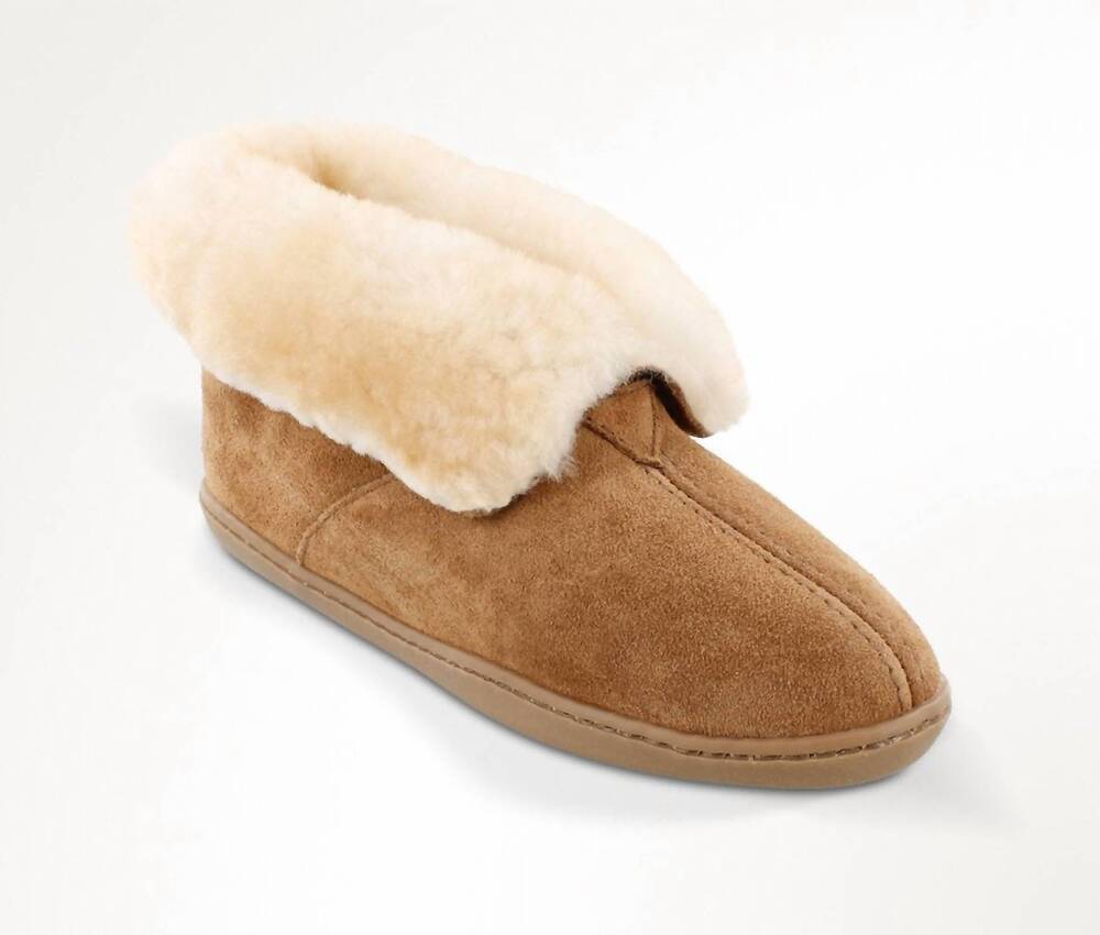 NEW MINNETONKA women's sheepskin ankle boots in golden tan